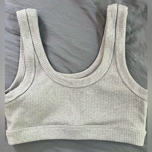 Alo wellness bra in athletic heather grey
